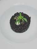 Arroz negro con chipirones