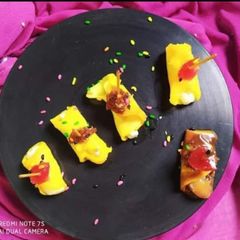 A picture of Sweet mango rolls.