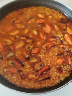 Una foto de Arroz con mejillones