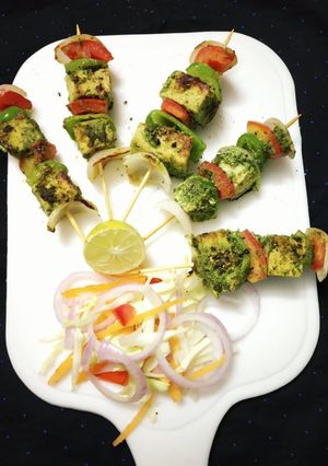 A picture of Veg Tofu chutney  kebabs.