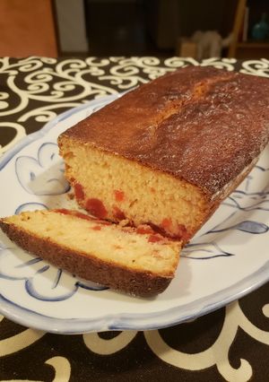 Una foto de Budín de cereza y frutilla