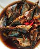 Cá nục kho xì dầu