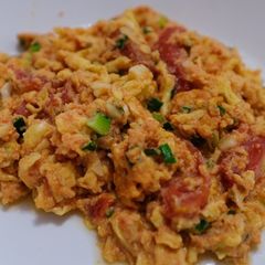 A picture of Chinese Tomato Scrambled Egg.