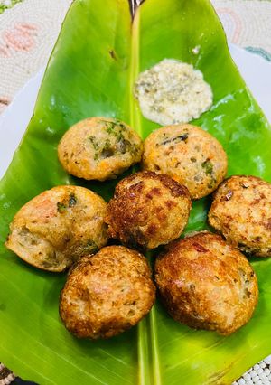 A picture of Mini Masala Paniyaram with Rava and Sattu atta.