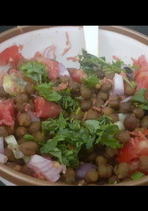 A picture of Black chickpeas salad.