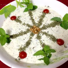 A picture of Iranian Cucumber Yogurt Salad.