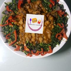 A picture of Beans and plantain porridge.