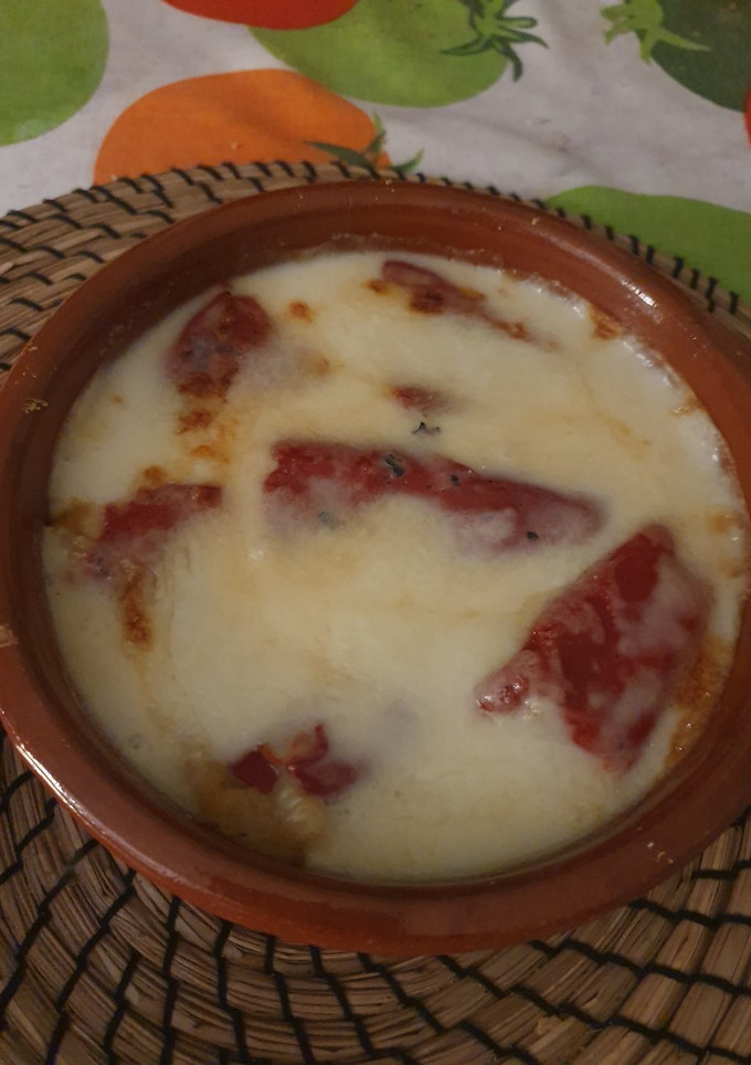 Una foto de Pimientos del piquillo rellenos de merluza gratinados
