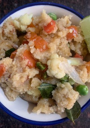 A picture of Veggies loaded Rava Upma.