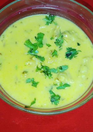 A picture of Rice dumpling in gravy.