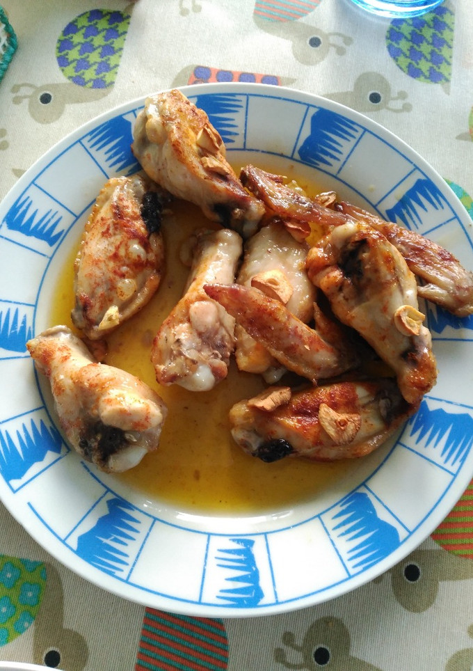 Una foto de Alitas de pollo al pimentón