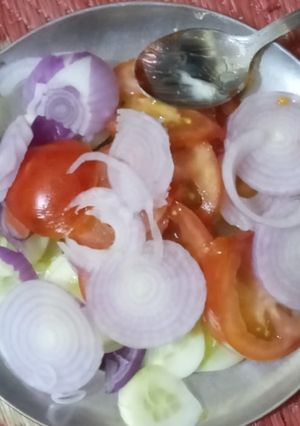 सलाद (salad recipe in hindi) रेसिपी मुख्य फोटो