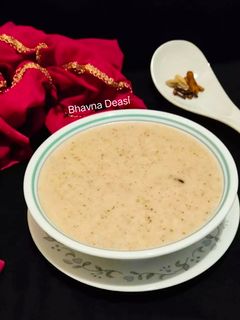 શિંગોડા ની ખીર. (Singhada kheer Recipe in Gujarati.) રેસીપી મુખ્ય ફોટો
