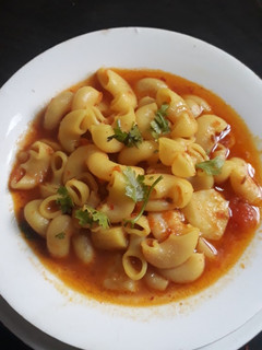 आलू मैकरॉनी सिंधी चलिहा रेसिपी(aloo macaroni recipe in hindi) रेसिपी मुख्य फोटो