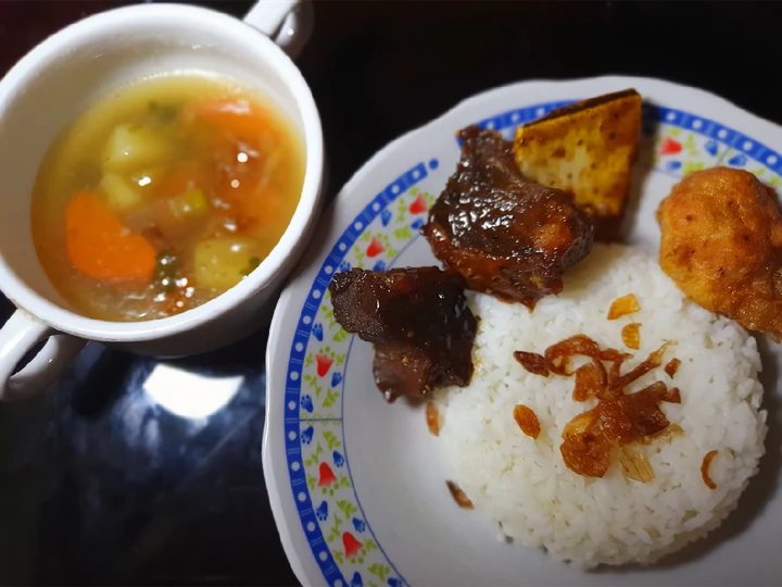 Cara Gampang Menyiapkan Resep Nasi Sop Iga Bakar yang Bisa Manjain Lidah