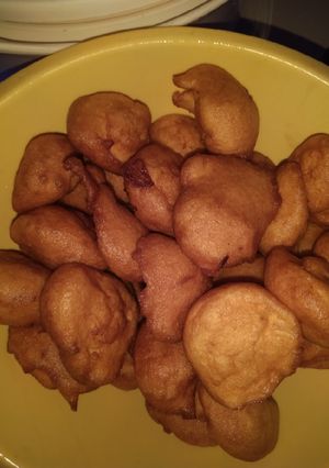A picture of Fluffy golden bean cake.