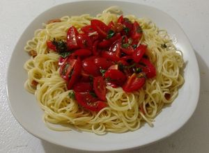 Una foto de Pasta Fría de Cherry Tomato