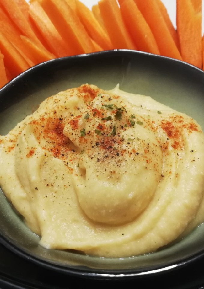 Una foto de Hummus de garbanzos