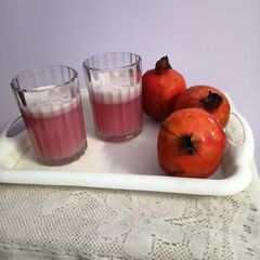 A picture of Pomegranate juice.