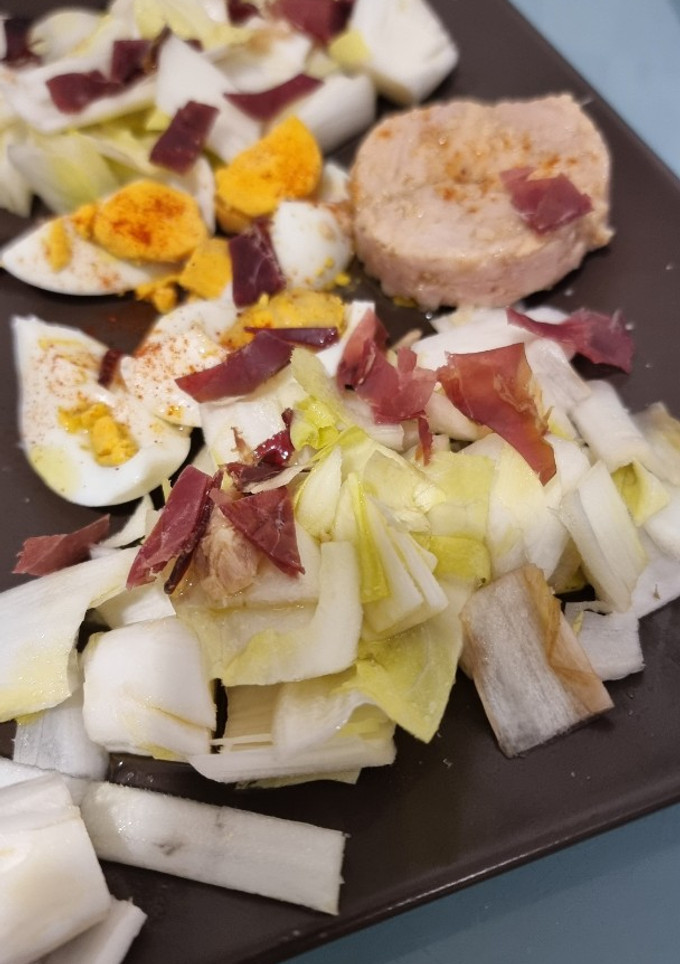 Una foto de Ensalada de endivias al estilo de Juan