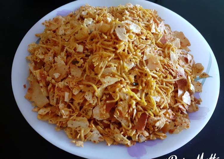 Recipe of Speedy Papad Churi