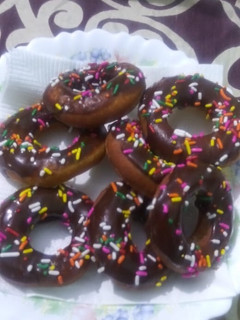 A picture of Donuts 🍩.