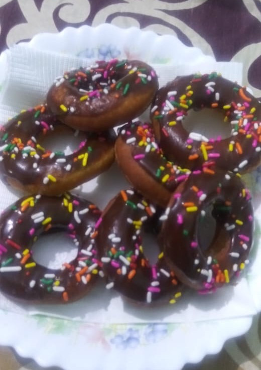 A picture of Donuts 🍩.