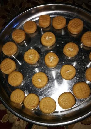 મેંગો ડીલાઇટ પેંડા (Mango Delight Penda Recipe In Gujarati) રેસીપી મુખ્ય ફોટો