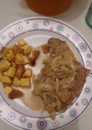 Una foto de Carne al champiñon 🍄