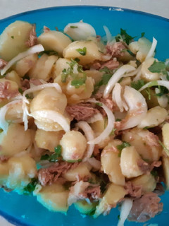 Una foto de Patatas aliñadas estilo Sevilla