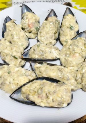 Una foto de Mejillones rellenos de salsa tártara