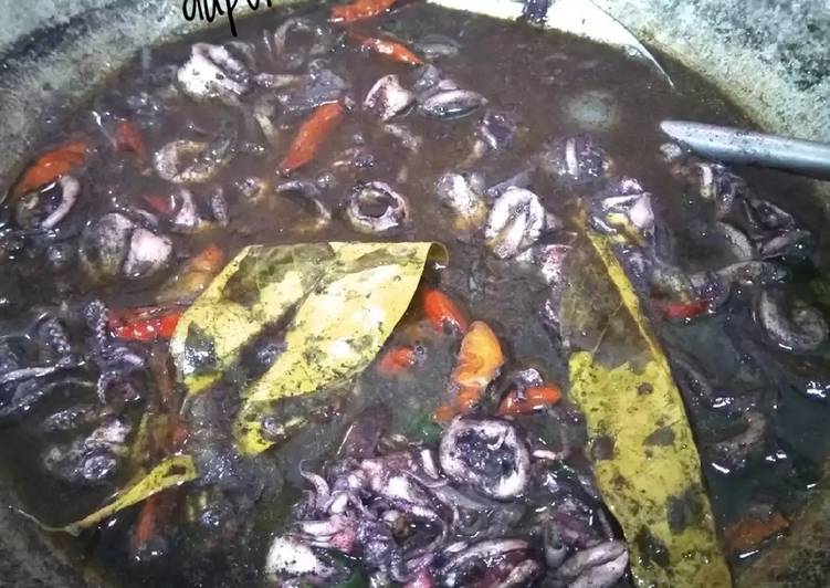 Langkah Membuat Tumis Cumi Hitam Pedas Lezat