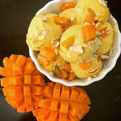 A picture of Mango ice cream 🍧.
