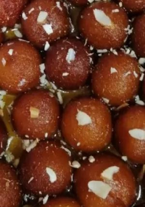 ગુલાબજાંબુ(Gulab jamun Recipe in Gujarati) રેસીપી મુખ્ય ફોટો