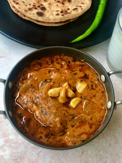 प्याज़ लहसुन की सब्ज़ी (pyaz lehsun ki sabzi recipe in Hindi) रेसिपी मुख्य फोटो