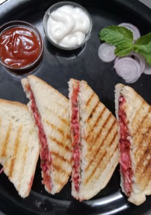 A picture of Mixed Vegetable grilled cheese sandwitch.