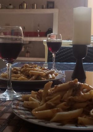 Una foto de Pastas en salsa de alcaparras y ajo
