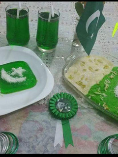 A picture of 💐 coconut barfi and jelly flag.
