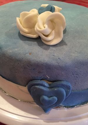 A picture of Vanilla Butter Cake with marshmallow fondant.