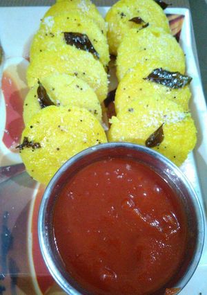 A picture of Idli dhokla.