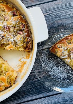 Joghurt-Kuchen mit Rhabarber Rezepthauptbild