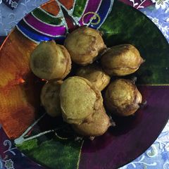 Banana balls(nedra pazham bonda) A picture of Banana balls(nedra pazham bonda).