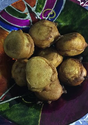 A picture of Banana balls(nedra pazham bonda).