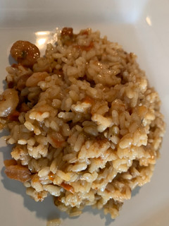 Una foto de Arroz con gambitas🍤🍤