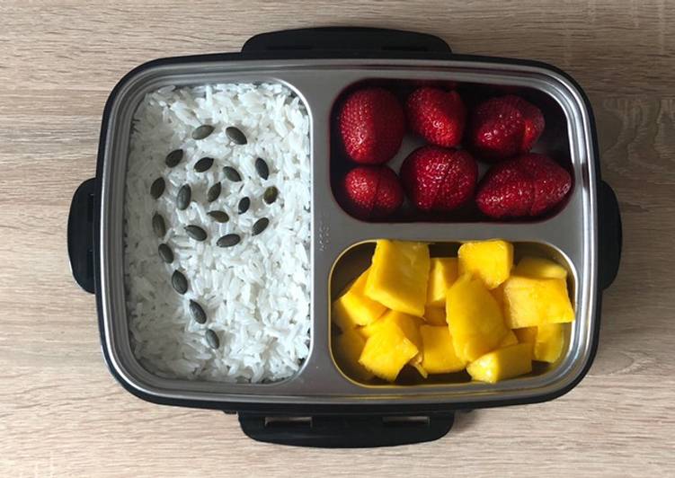 Rice Pudding with Fruits and Berries