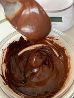 Una foto de Crema saludable y light de chocolate negro