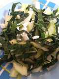 Ensalada de espinaca, pepino y queso fresco