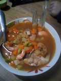 Caldo de pescado con camarón!
