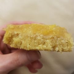 A picture of Lemon bars.