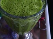 Una foto de smoothies verdes